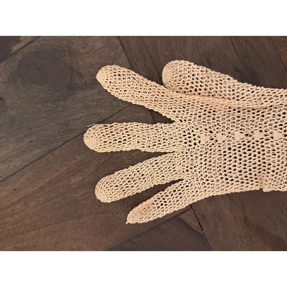 Vintage Women Crotched Cotton Gloves‎ Bracelet Length Edwardian to pre 60s Style